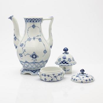 Service pieces, 16 pieces, porcelain, "Blue Fluted", Royal Copenhagen, Denmark.