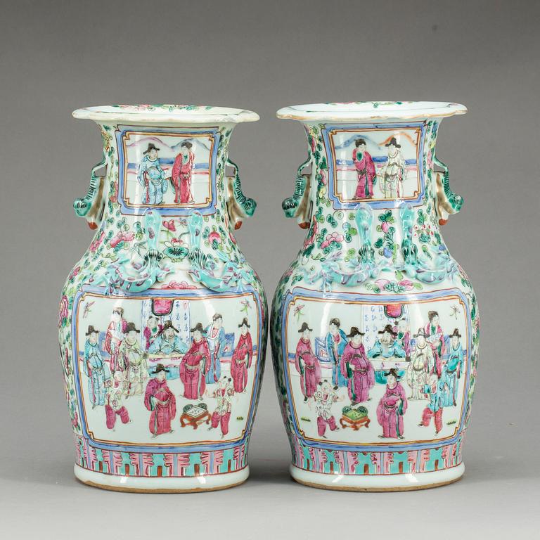 URNOR, ett par, Kina, Kanton, porslin, sent 1800-tal.