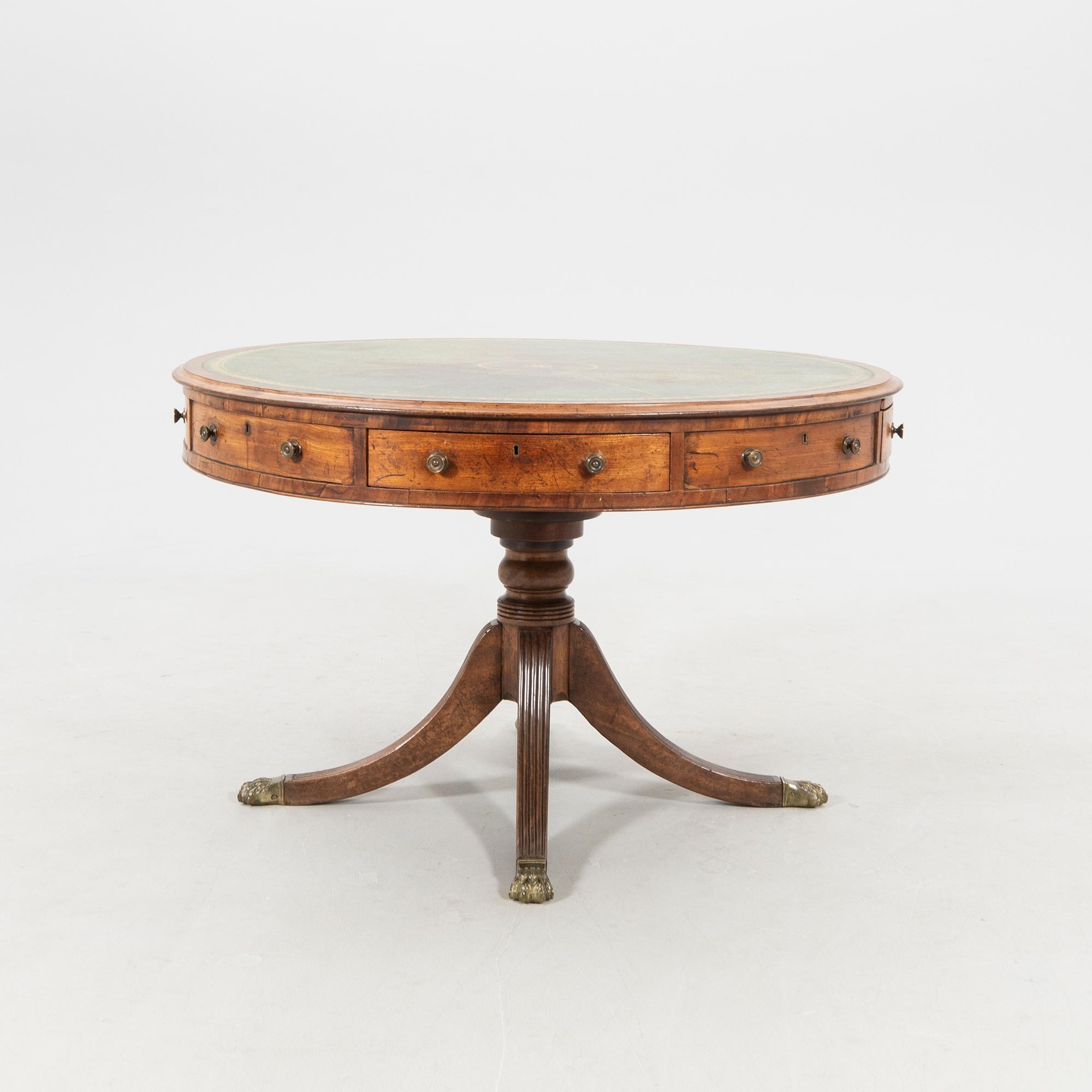 Karusellbord 1900-talets första hälft.