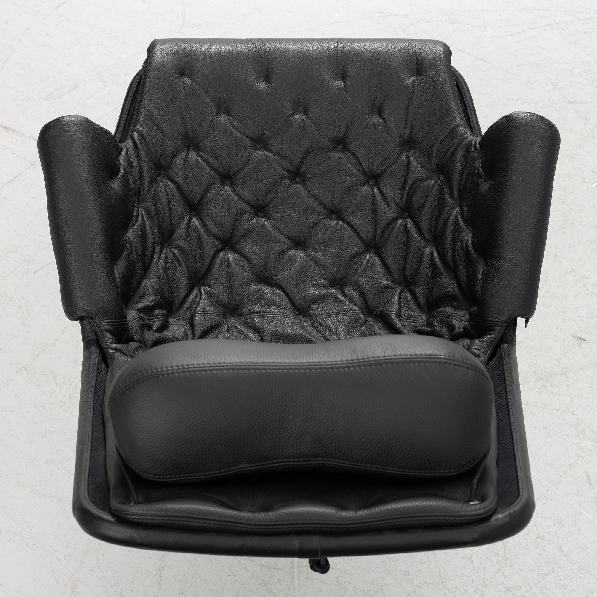 Bruno Mathsson, a 'Jetson' armchair, Dux, early 2000s.