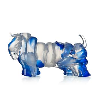 28. Juan Garcia Ripolles, A Juan Garcia Riopollès glass sculpture of a bull, 'El Toro En Azul', Berengo Studio, Murano, Italy.