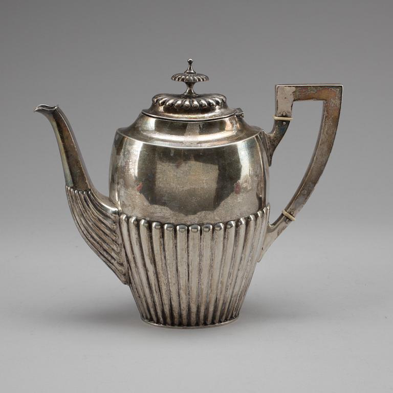 KAFFESERVIS, 3 delar, silver, Bernhard Hertz, Stockholm 1912. Total vikt ca 1284 gram.