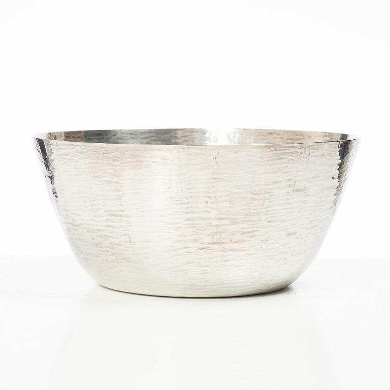Tapio Wirkkala, a sterling silver bowl, Kultakeskus Oy, Tavastehus, Finland, 1984.