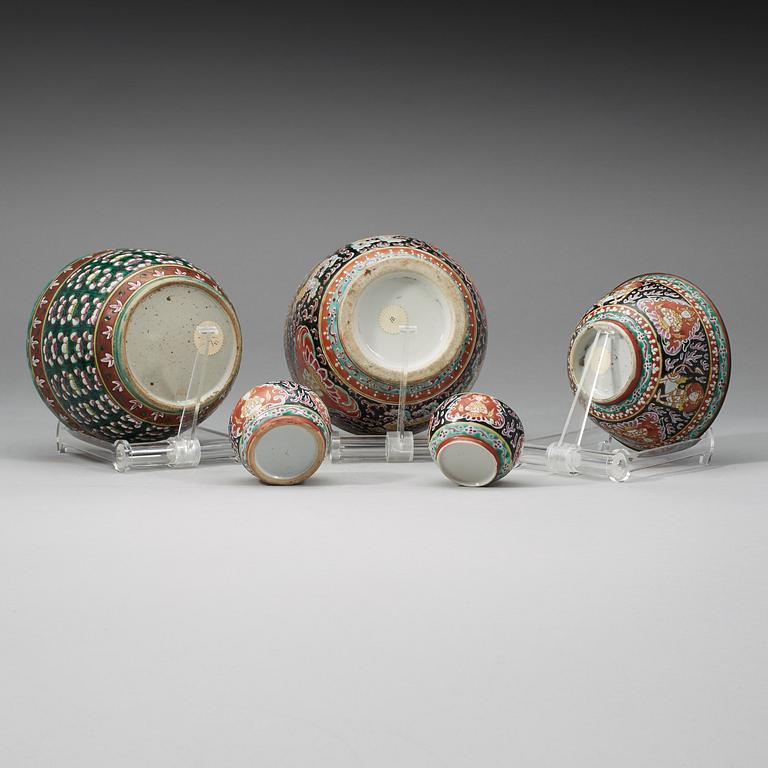 A group of Bencharong porcelain bowls, China for the Thai Market, Ayutthaya Period, 18th/19th Century.