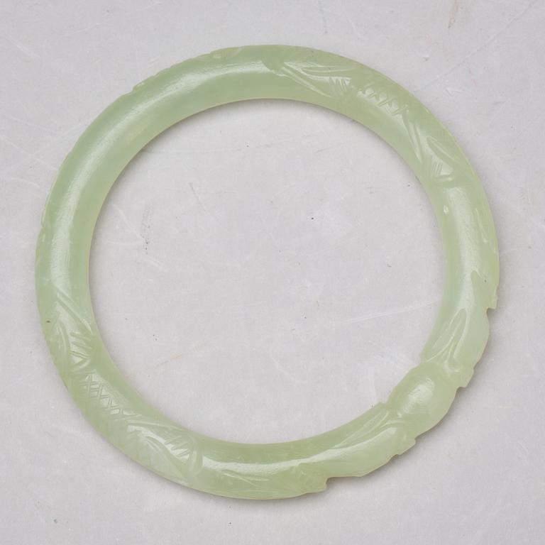 ARMRING, nefrit, 1900/2000-tal.