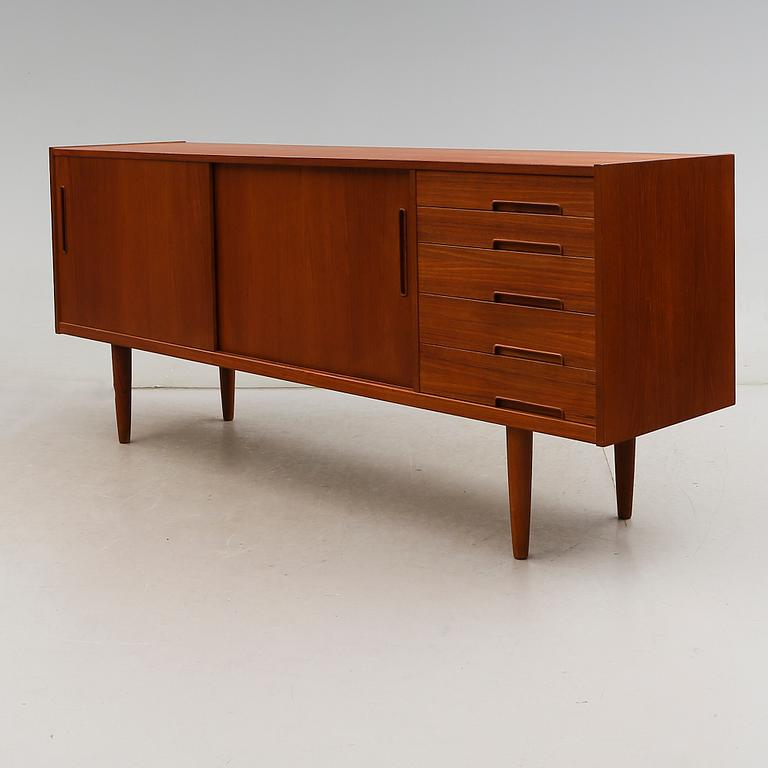 SIDEBOARD, "Trento", Nils Jonsson, Troeds, Sverige, 1900-talets mitt.