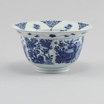 SKÅL, porslin, Kina, Kangxi (1662-1722).