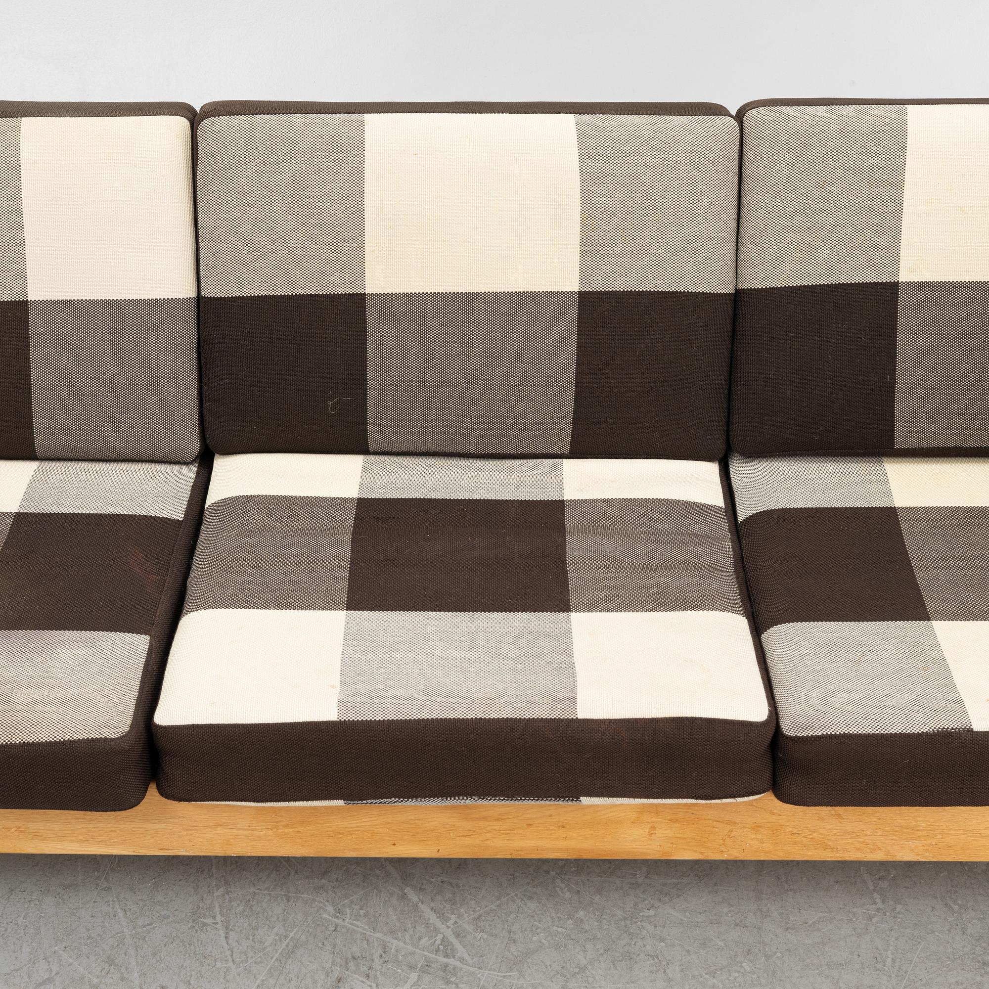 Børge Mogensen, soffa, modell 2442, Fredericia, Danmark.
