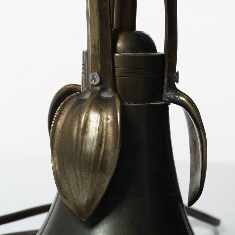 Jugend/Art Nouveau, Table lamp, early 20th century.