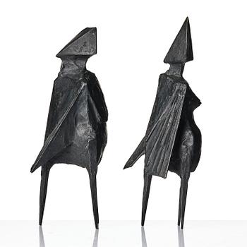 Lynn Chadwick, "Pair of standing figures".