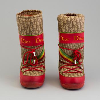 MOONBOOTS, Christian Dior, storlek 41-43.