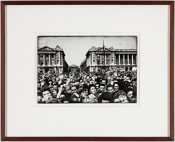 HENRI CARTIER-BRESSON, gelatin silver print stamped by the photographer and with Europapress AB copyright stamp verso.