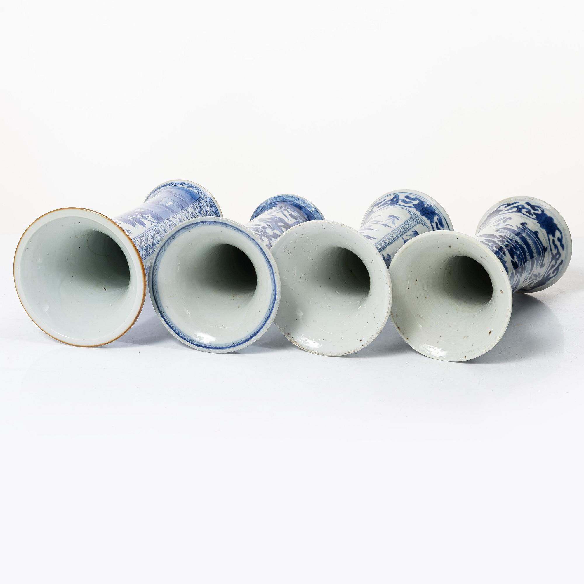 Four blue and white trumpet vases, Qing dynasty, Kangxi (1662-1722).