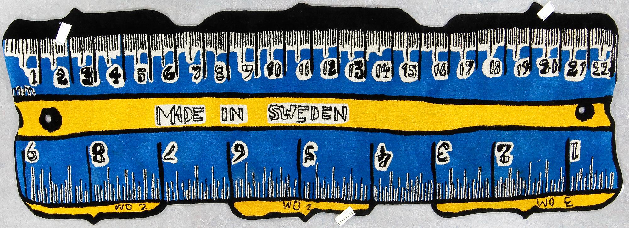 MATTA, handtuftad, "Linjal", Louise Treschow för Kinnasand, sign o dat 1992. 95 x 280.