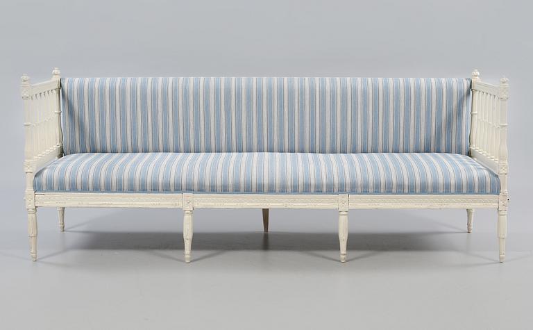 SOFFA, sengustaviansk, omkring år 1800.