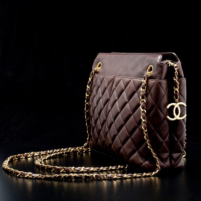 VÄSKA, axelremsväska, Chanel.