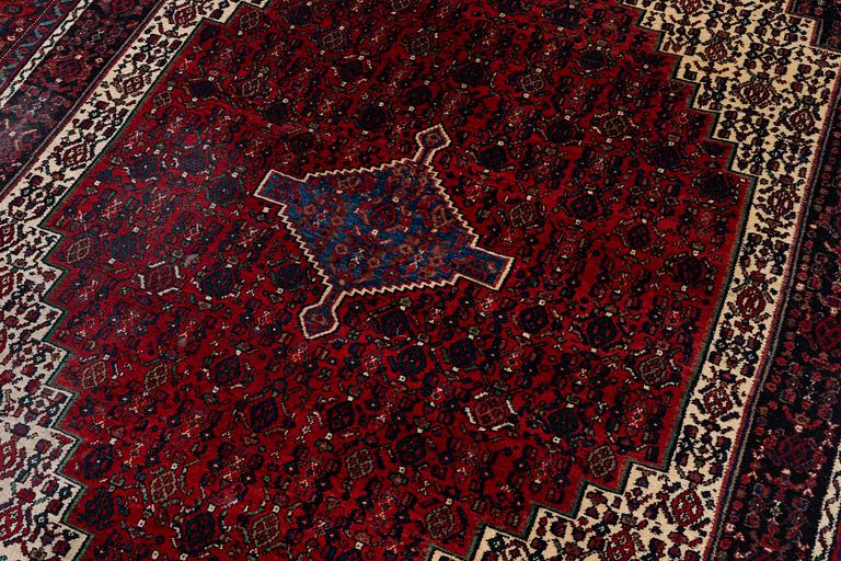 Matta, Senneh ca 330 x 205 cm.