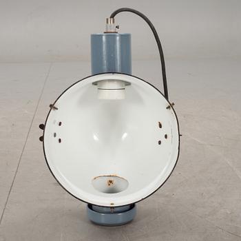 INDUSTRILAMPOR, 2 st, 1900-talets andra hälft.