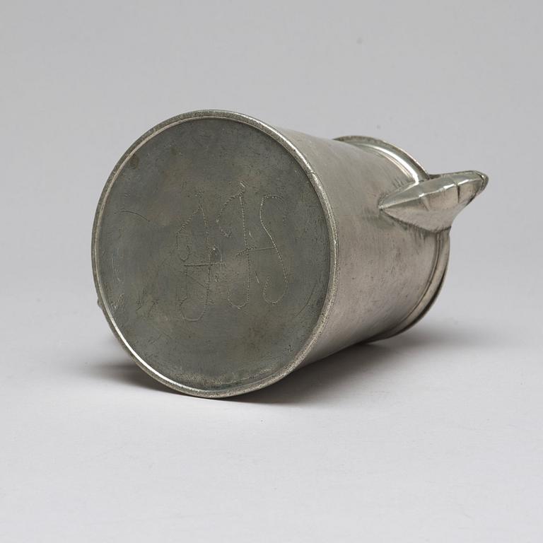 Eight pewter pieces, 18th/19th ct.