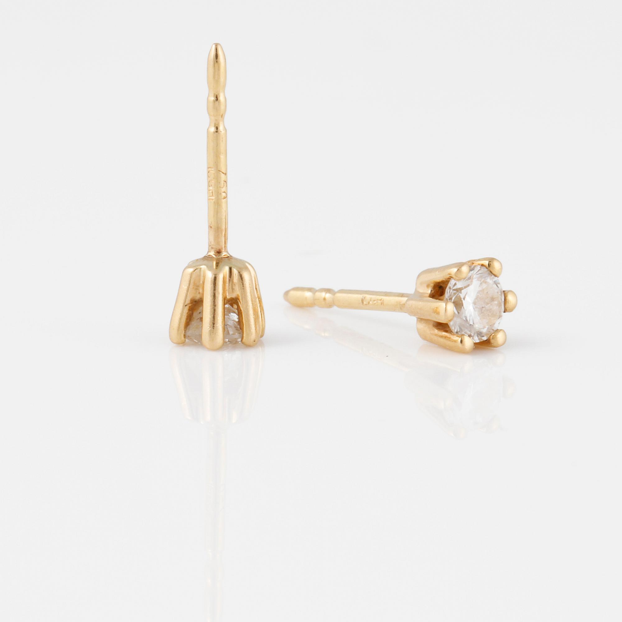 ÖRHÄNGEN, 18K guld med briljantslipade diamanter ca 0.30  ct. Vikt 0,9 gam.