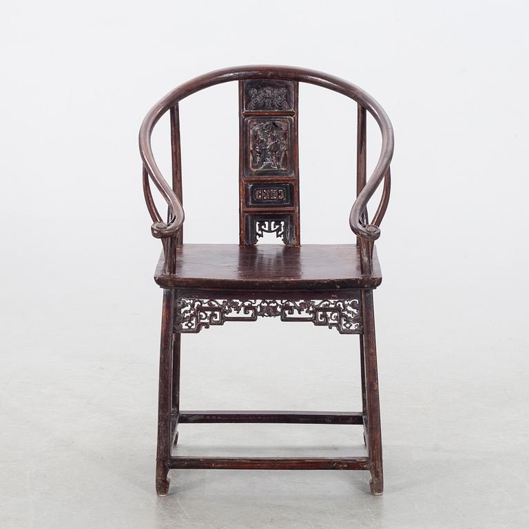 A Chinese wooden chair last aprt of the 19th century.