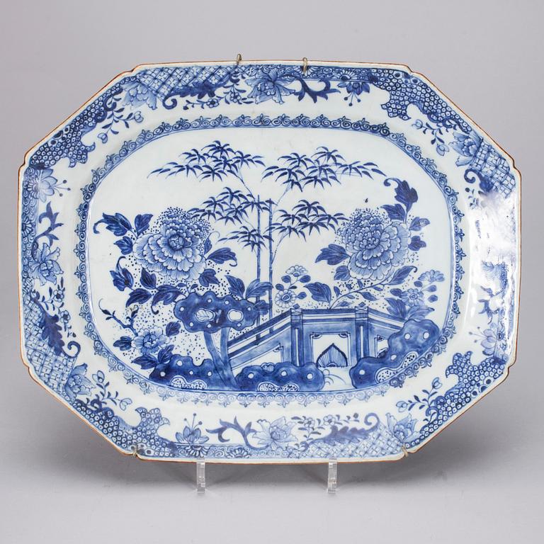 STEKFAT, porslin, Kina, Qianlong, 1700-tal.