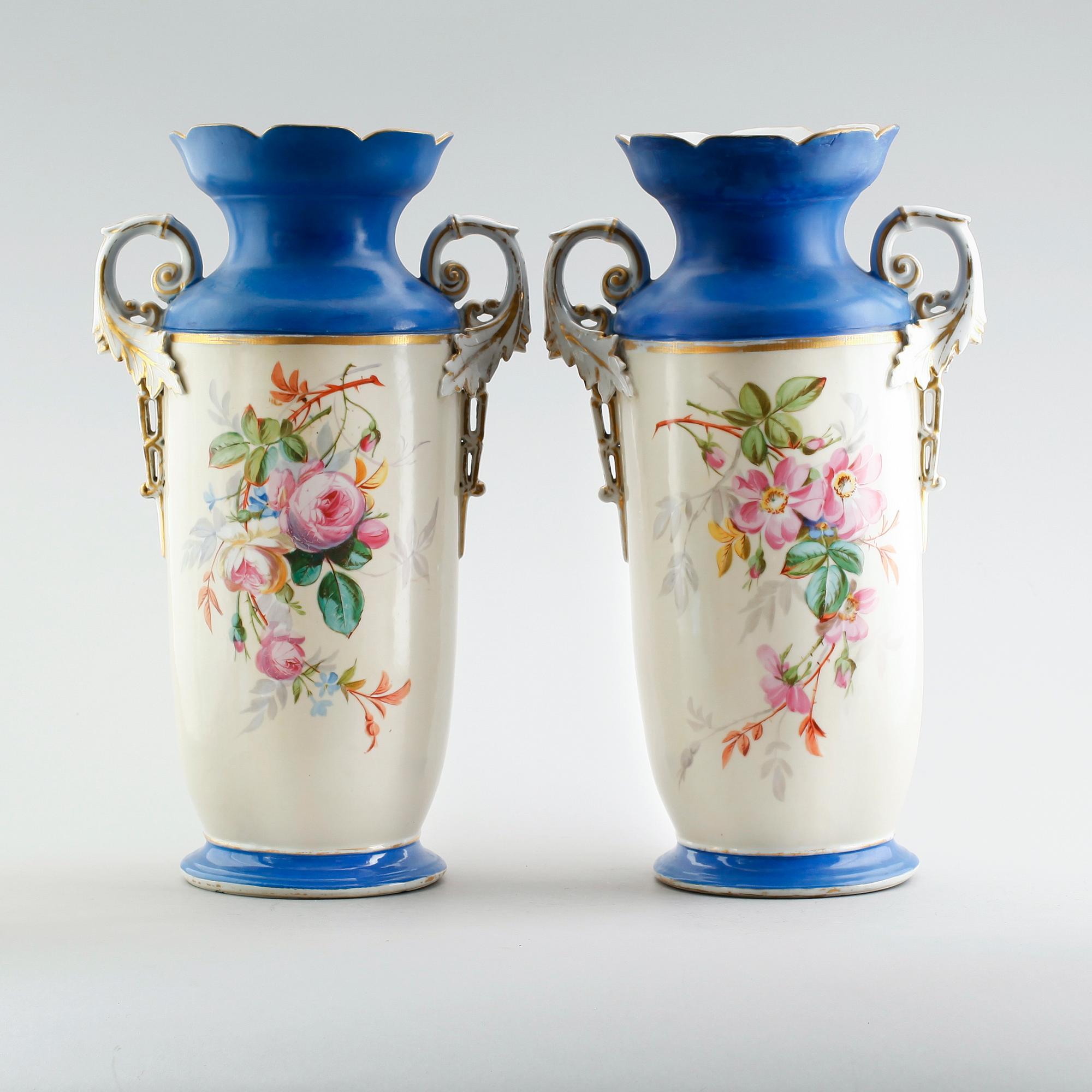 VASER, 1 par, porslin, 1800-talets andra hälft.