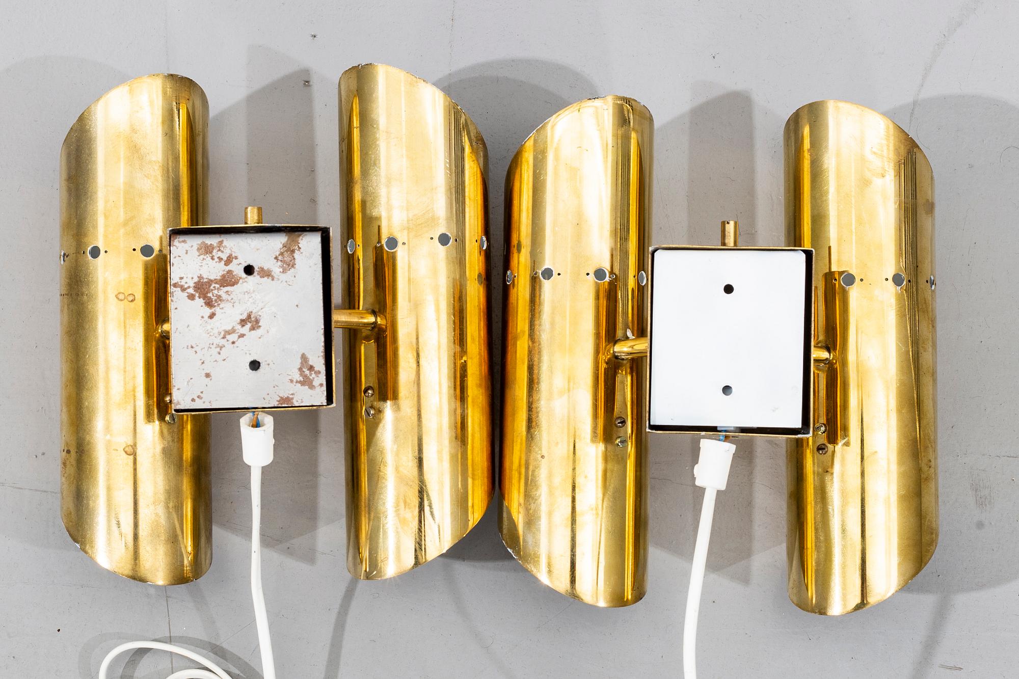 A PAIR OF WALL LAMPS, second half of the 20th century.