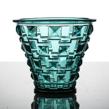 VAS, gröntonat glas. Simon Gate, Orrefors. Cirka 1930.