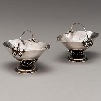 GEORG JENSEN, SKÅLAR, ett par, silver, Köpenhamn, Danmark 1920.