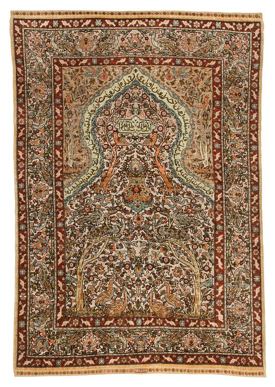 MATTA. Old silke Hereke Souf. 155,5 x 111,5 cm.