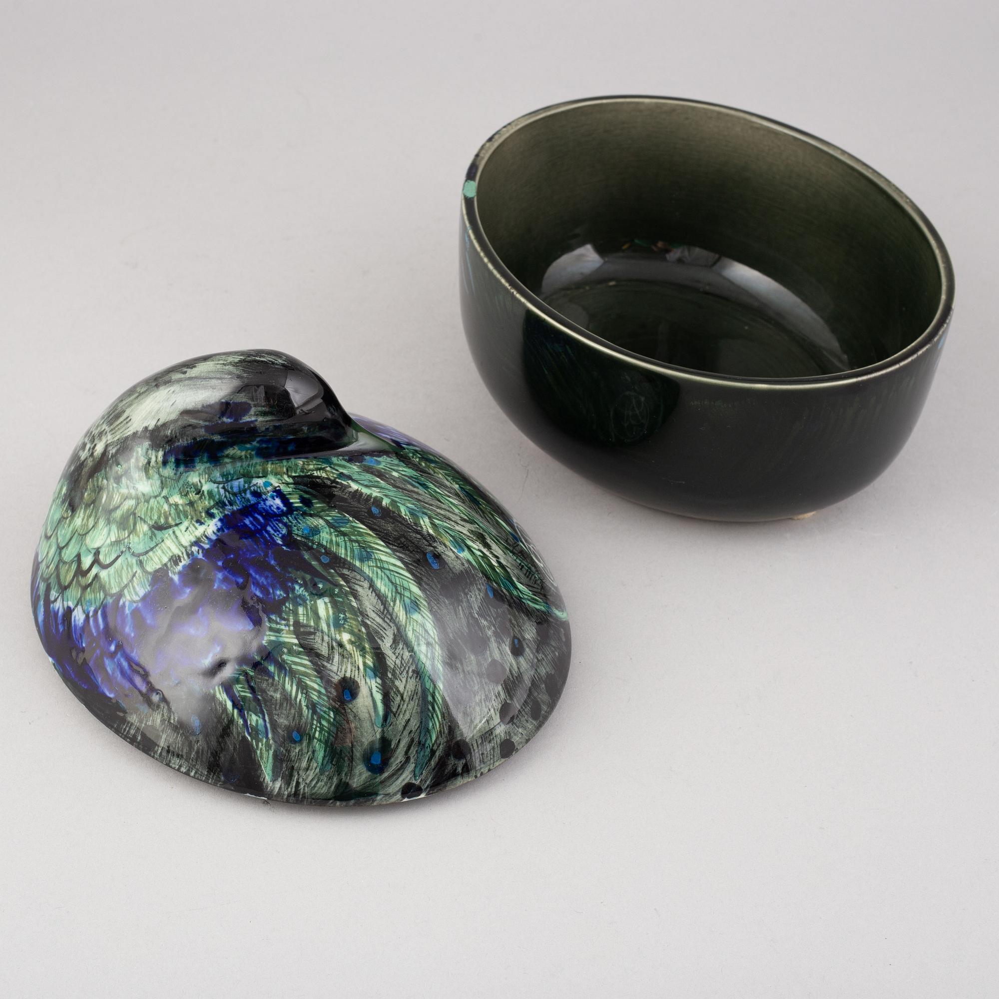 Dorrit Von Fieandt, a porcelain tureen, Arabia, 1980's.