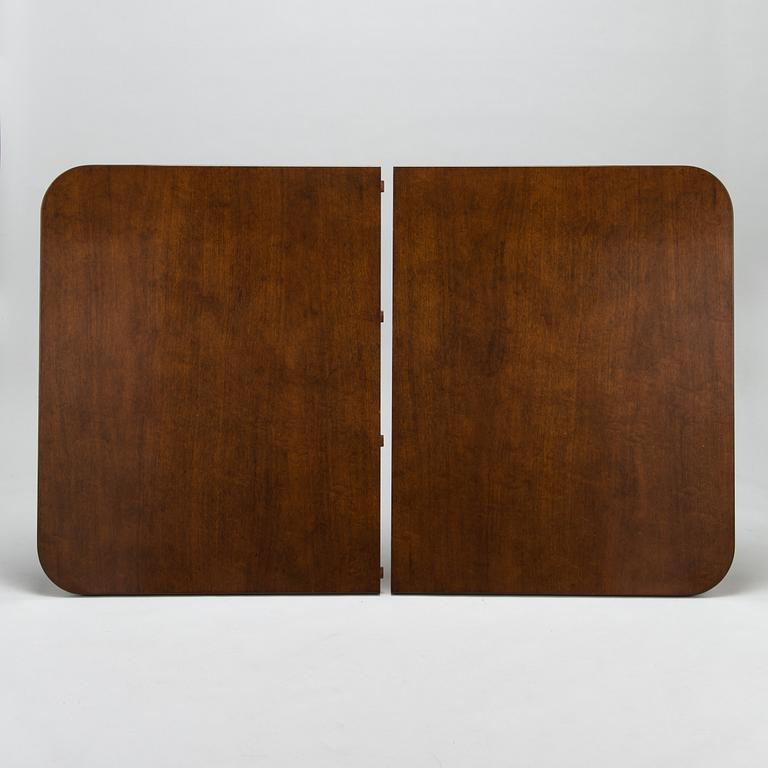 Matbord, mahogny, regency-stil, RBC-furniture England, 1900-talets slut.