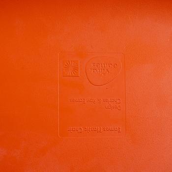 Charles & Ray Eames, soffa, "Eames Plastic Side Chair Beam Seating", Vitra.