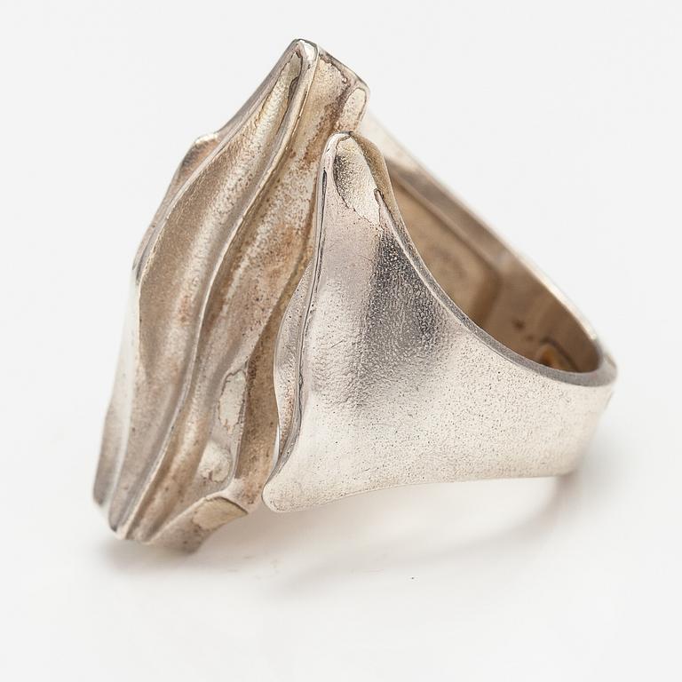 Björn Weckström, Ring "Erosion", sterlingsilver. Lapponia 1982.