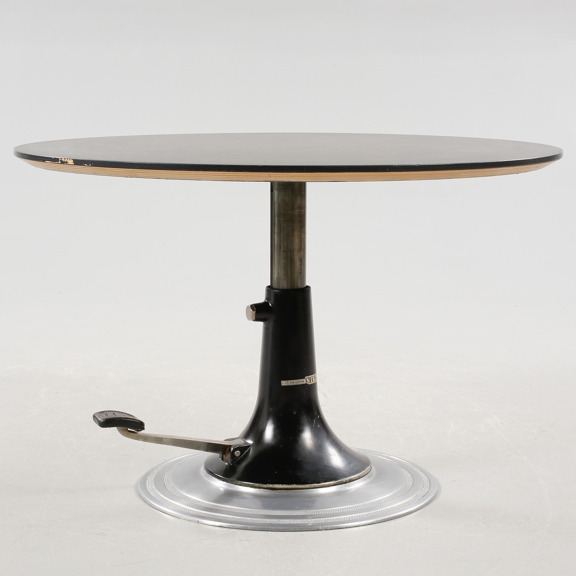 BORD, Nike, 1900-talets andra hälft.