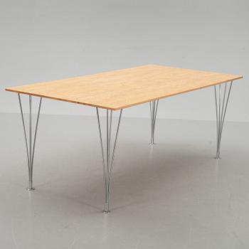 BORD,  Bruno Mathsson International, Värnamo. Bruno Mathsson och Piet Hein för Fritz Hansen.