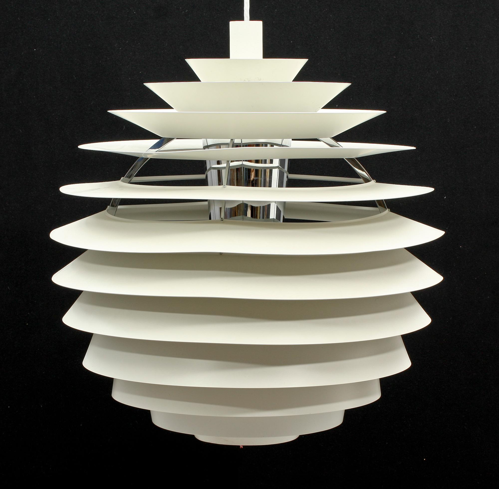 TAKLAMPA, "PH Globe", Poul Henningsen för Louis Poulsen, 1900/2000-tal. H ca 60.