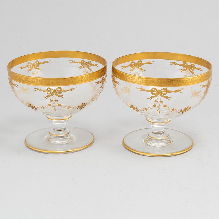 Eight large glass bowls, 20th century.