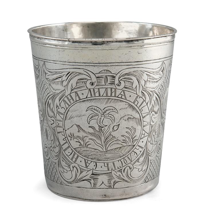 BÄGARE, silver Moskva 1740 t. Höjd 8 cm, vikt 91 g.