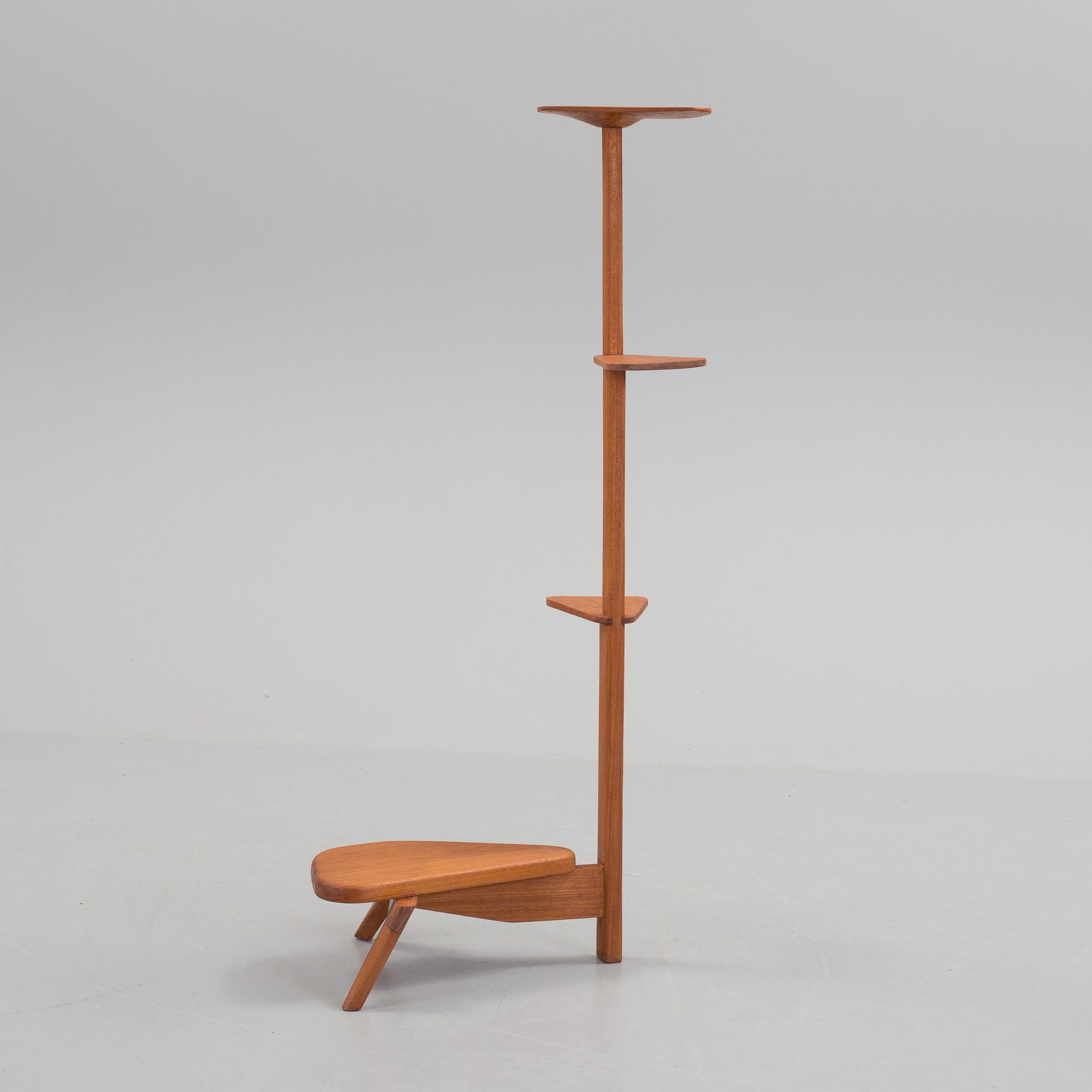 BLOMBORD /PIEDESTAL, teak, 1900-talets andra hälft.