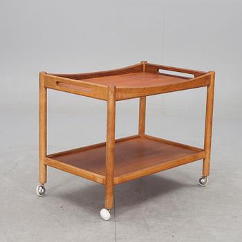 SERVERINGSVAGN, Hans J Wegner för Andreas Tuck, brännmärkt. Danmark.