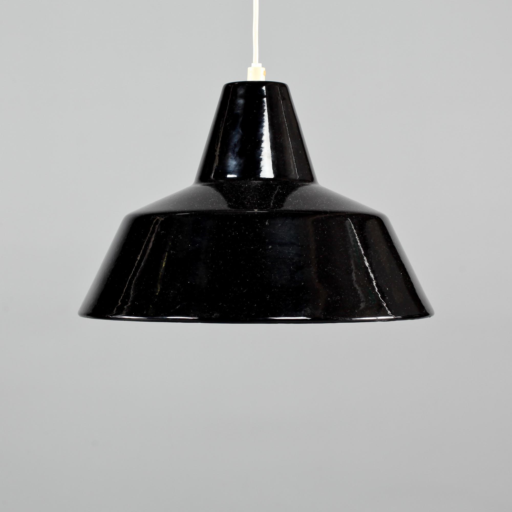 TAKLAMPA, Vaerkstedlampa, Arne Jacobsen, Louis Poulsen, 1900-talets andra hälft. Höjd ca 26 cm.