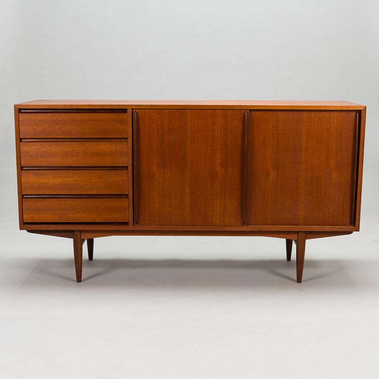 Olli Borg, a mid-20th century '4004' sideboard for Asko.
