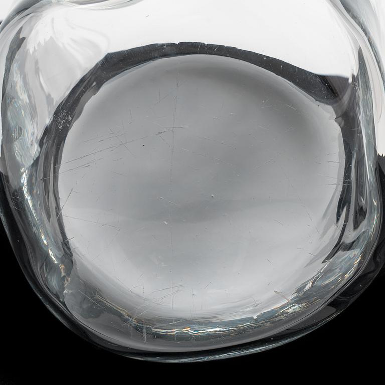 Alvar Aalto, a 1980s '3032' vase for Iittala.