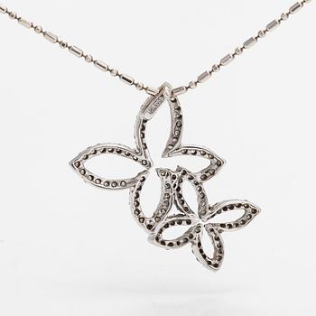 An 18K white gold neckalce with diamonds ca. 0.48 ct in total.