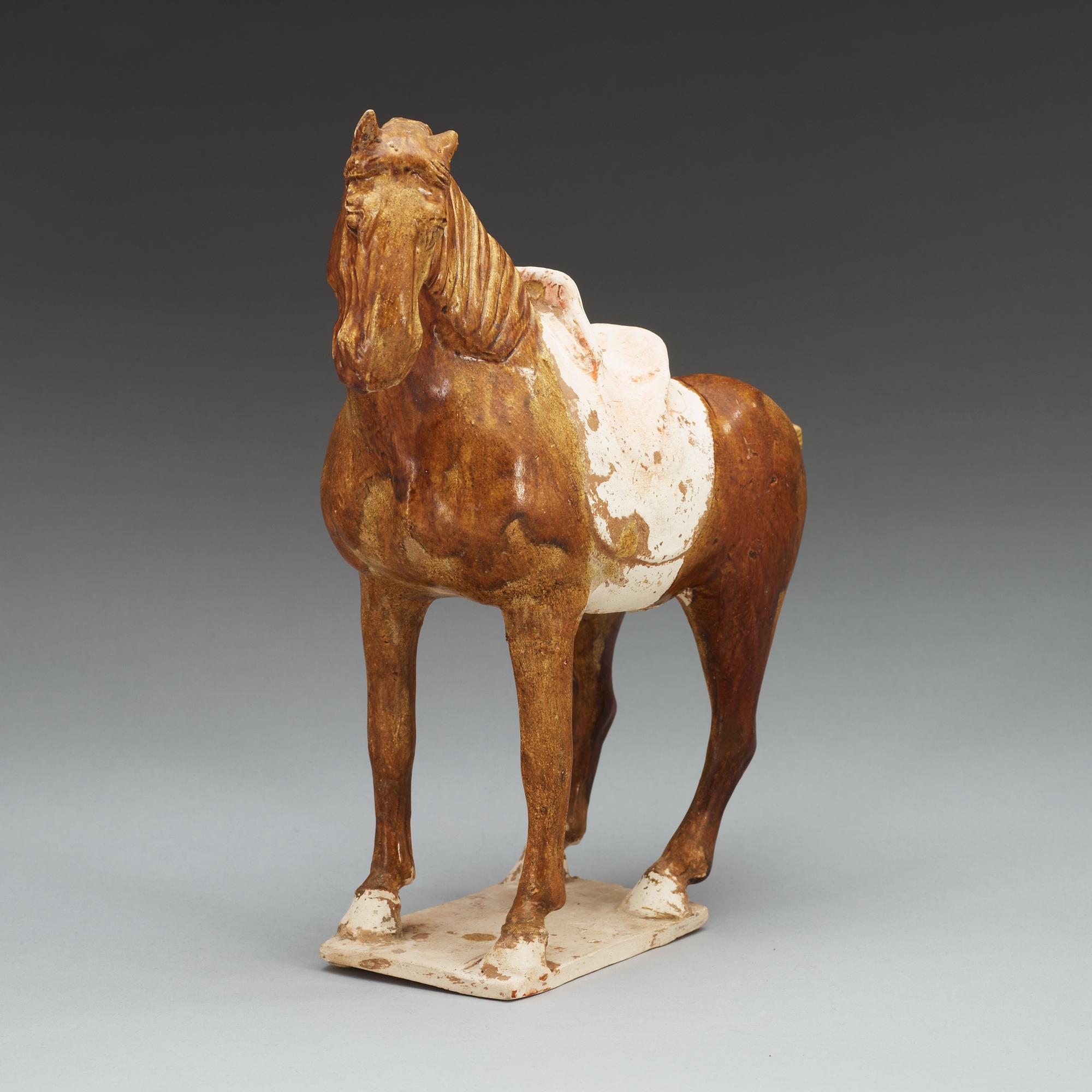 FIGURIN, lergods. Tang dynastin (618-907).