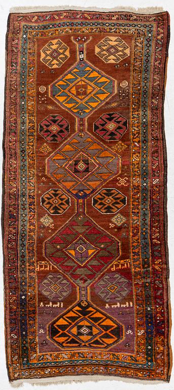 Carpet, Tekke Chuval, ca 255 x 112 cm.