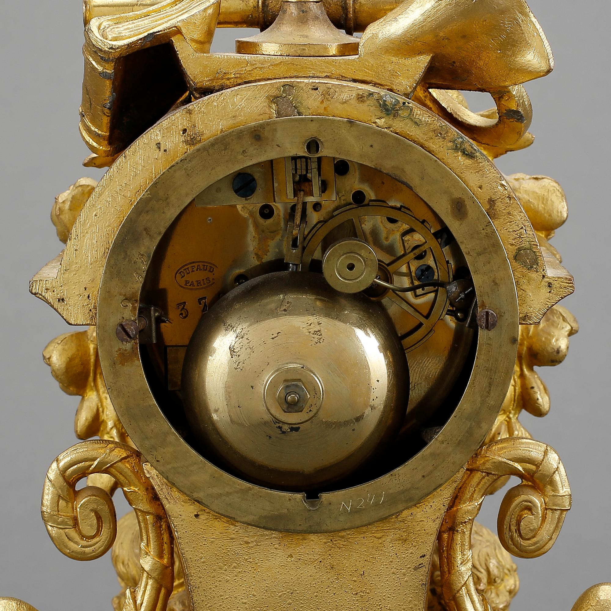 BORDSPENDYL förgylld brons, eklektisk, Phillipe Mourey (P.H. Mourey) verksam 1840 - 1910.