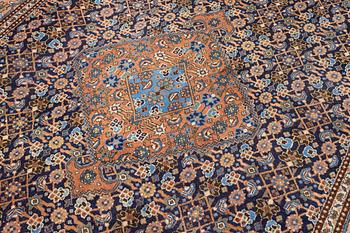 Rug, approximately 320 x 240 cm.